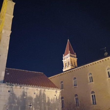 Holiday Home Ruzmarin Trogir Exteriör bild