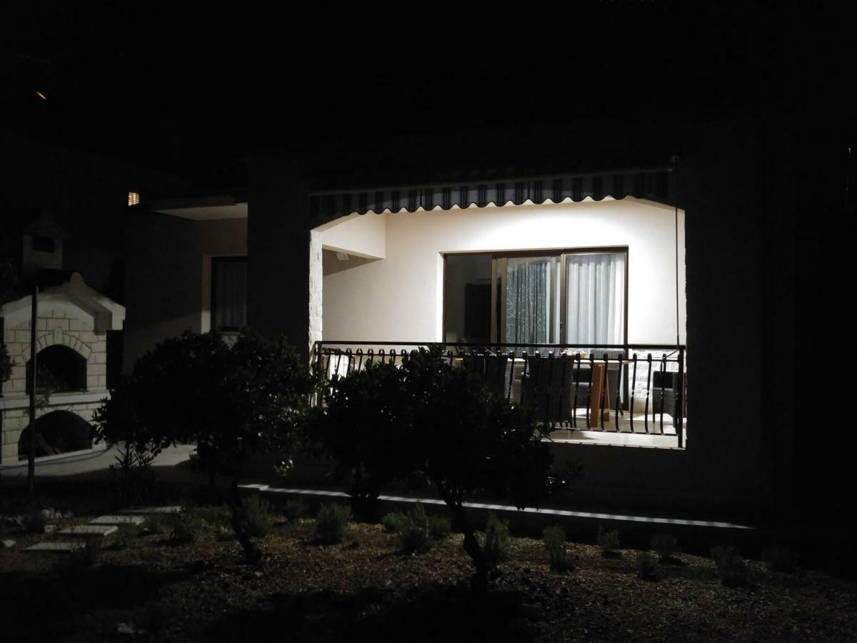 Holiday Home Ruzmarin Trogir Exteriör bild
